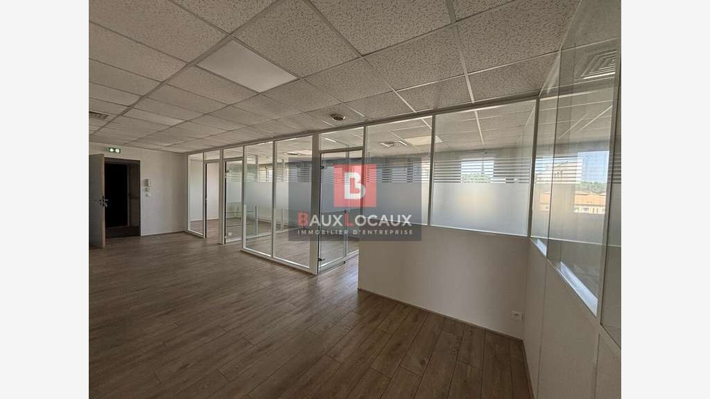 Bureaux à louer 92m² R+3 à Avignon