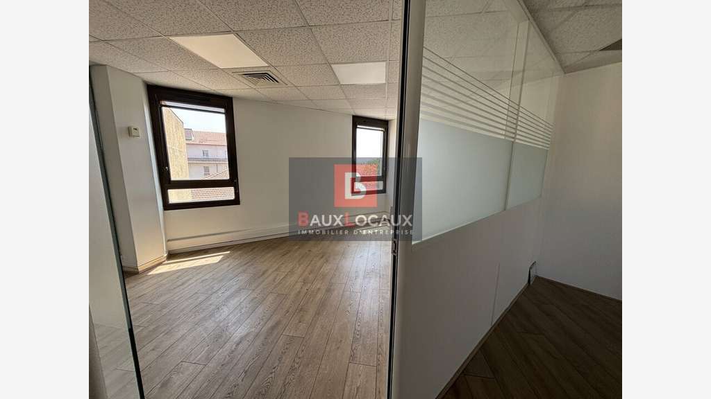 Bureaux à louer 92m² R+3 à Avignon