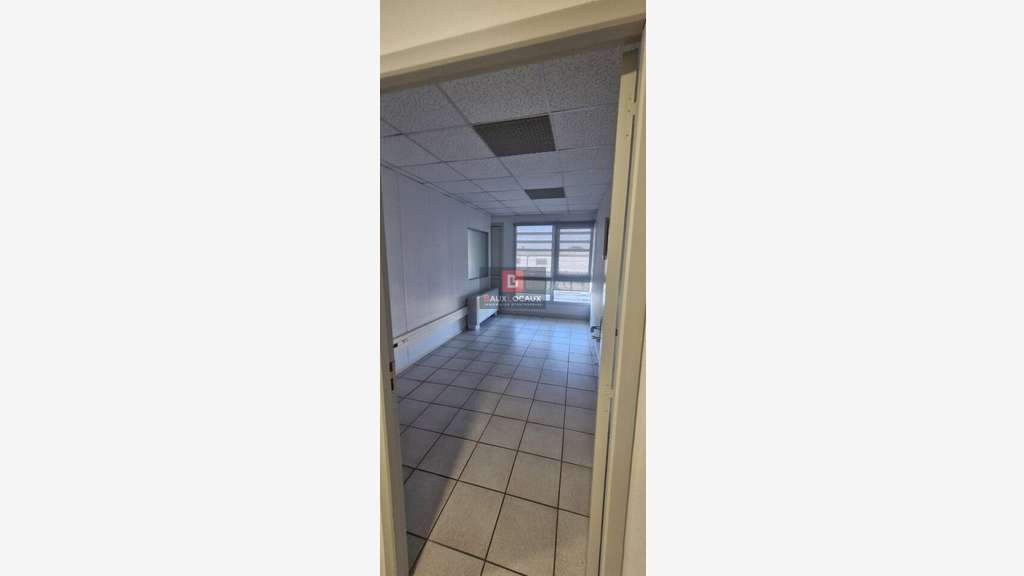 A louer bureaux 845m² divisibles Avignon  Capsud