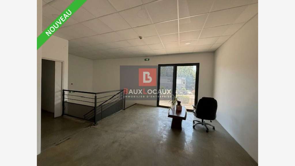 Bureaux 105m² R+1 à louer en ZFU à Avignon