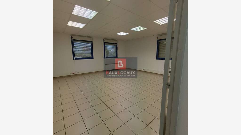 A louer bureaux 222m² proche Capsud à Avignon