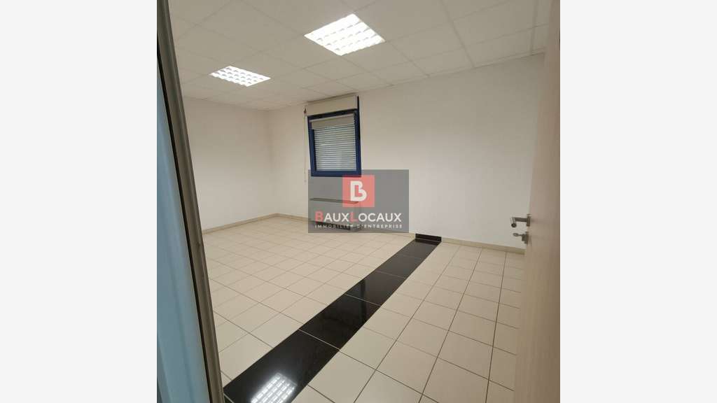 A louer bureaux 222m² proche Capsud à Avignon
