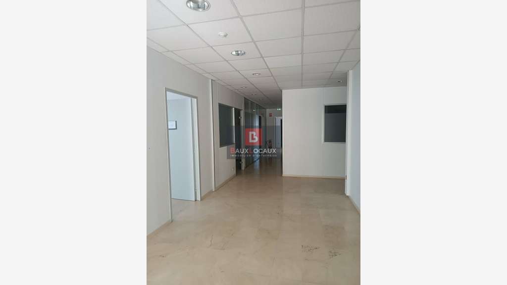 A louer bureaux 323m² proche Capsud à Avignon