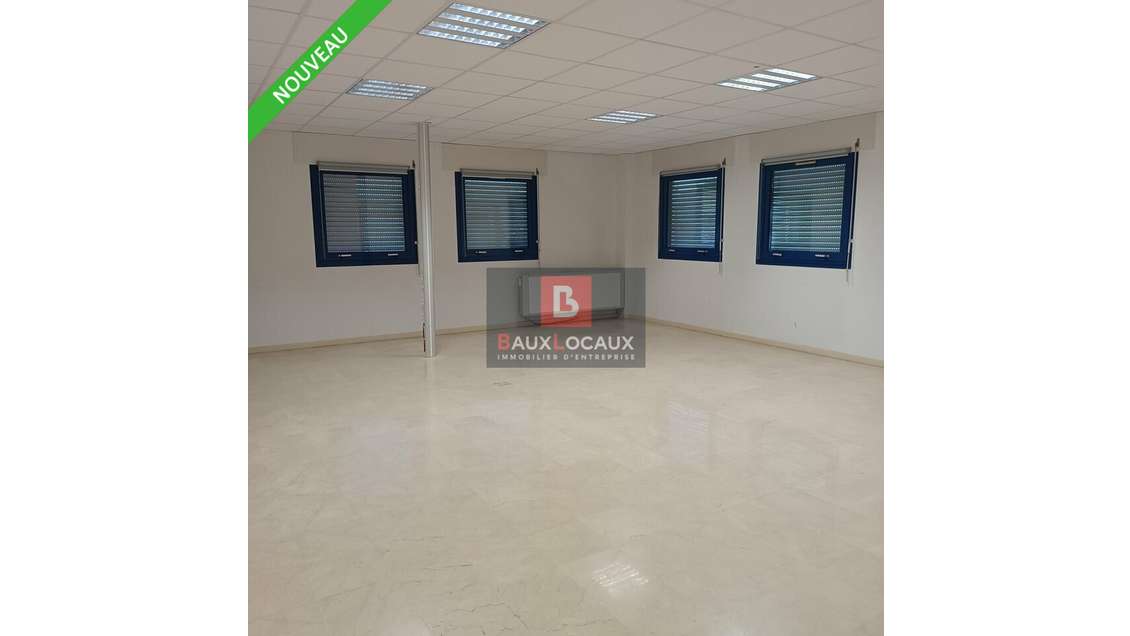 A louer bureaux 323m² proche Capsud à Avignon