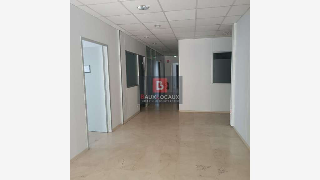 A louer bureaux 323m² proche Capsud à Avignon