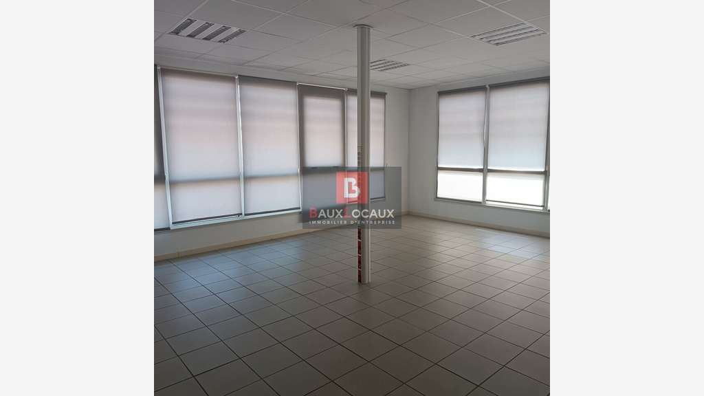 A louer bureaux 300m² à Avignon proche Capsud