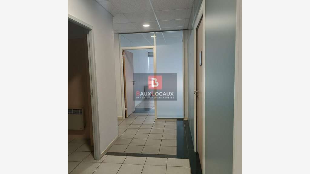 A louer bureaux 300m² à Avignon proche Capsud