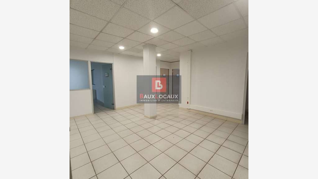 A louer bureaux 300m² à Avignon proche Capsud