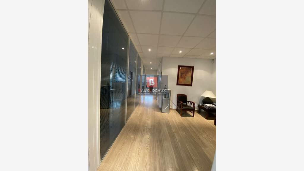 Bureaux 135m² RDC à louer à Avignon