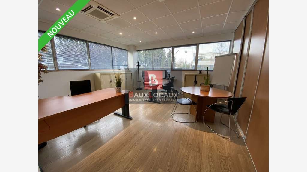 Bureaux 135m² RDC à louer à Avignon