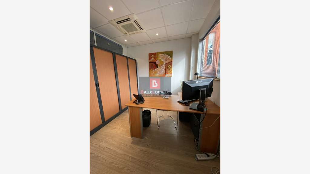 Bureaux 135m² RDC à louer à Avignon
