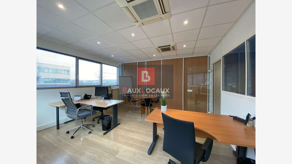 Bureaux 135m² RDC à louer à Avignon