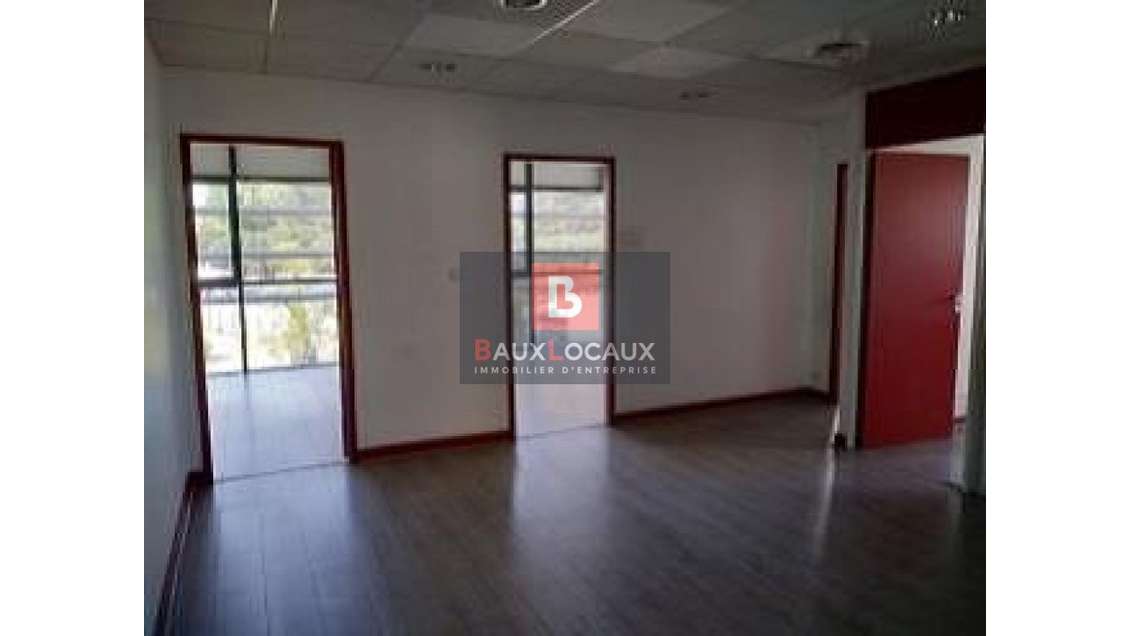 Bureaux 90m² R+2 à louer Avignon proche Cap Sud