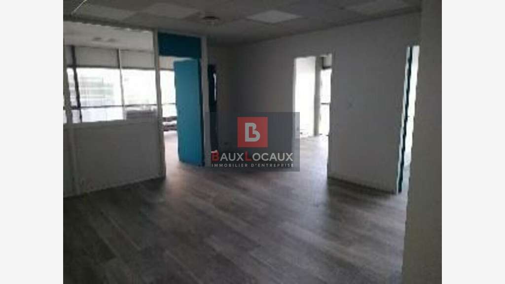 Bureaux 93m² R+2 à louer à Avignon proche Cap Sud