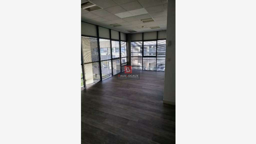 Bureaux 93m² R+2 à louer à Avignon proche Cap Sud