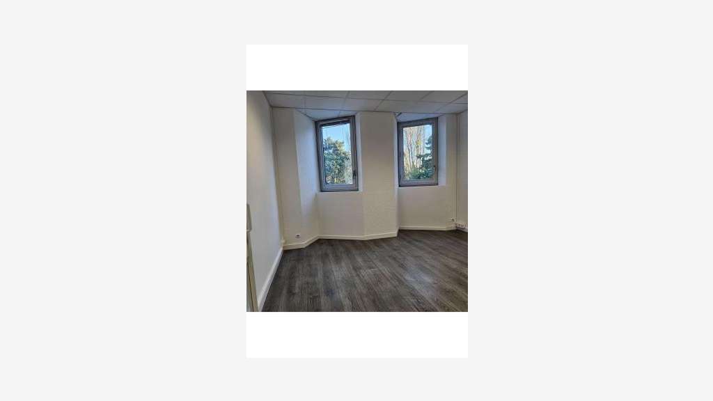 A louer bureau 104m² R+2 à Avignon ZAC Cap Sud