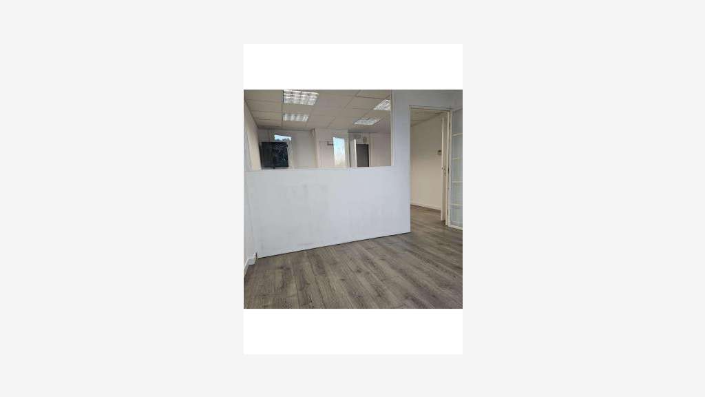 A louer bureau 104m² R+2 à Avignon ZAC Cap Sud