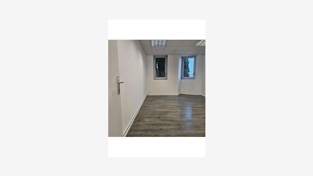 A louer bureau 60m² RDC ZAC Cap Sud à Avignon
