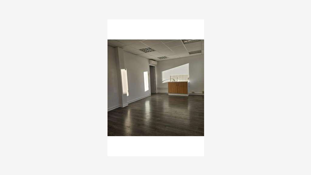A louer bureau 60m² RDC ZAC Cap Sud à Avignon