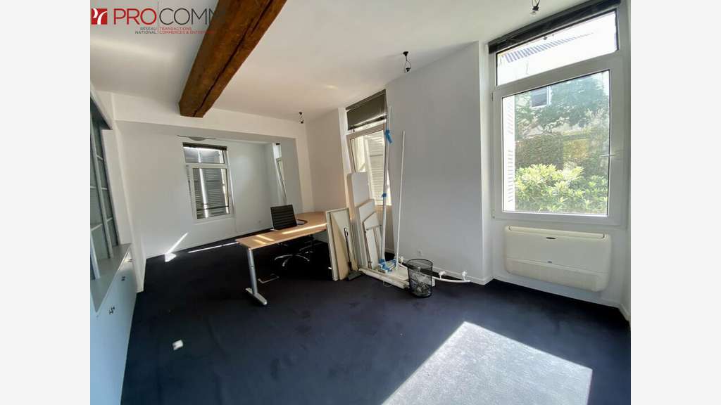 A louer bureau 25m² lumineux secteur animé Avignon