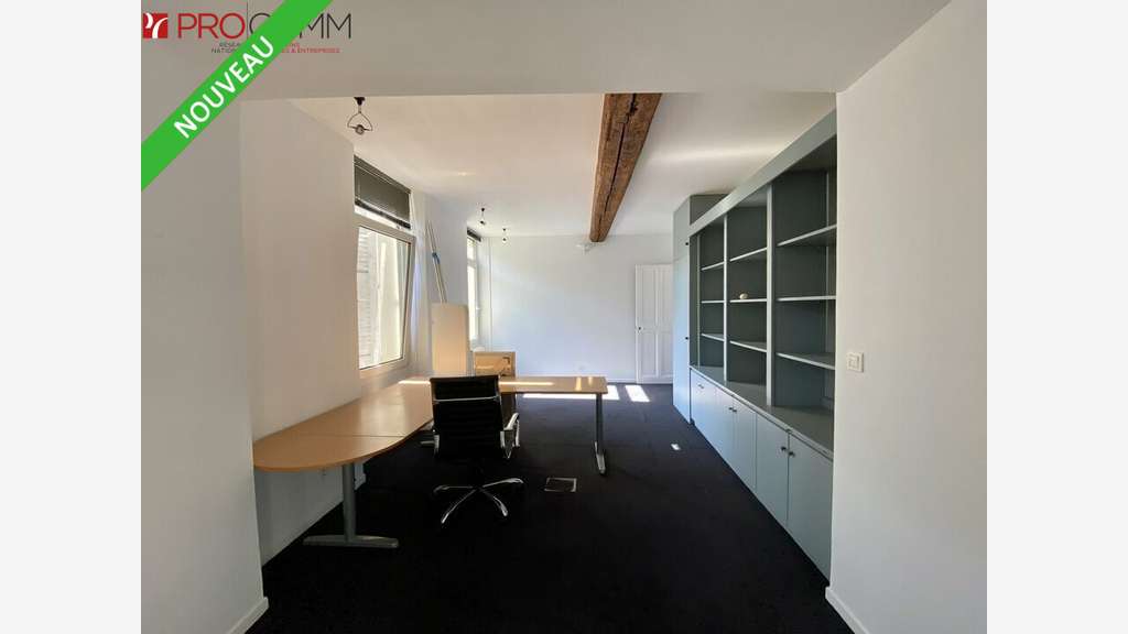 A louer bureau 25m² lumineux secteur animé Avignon