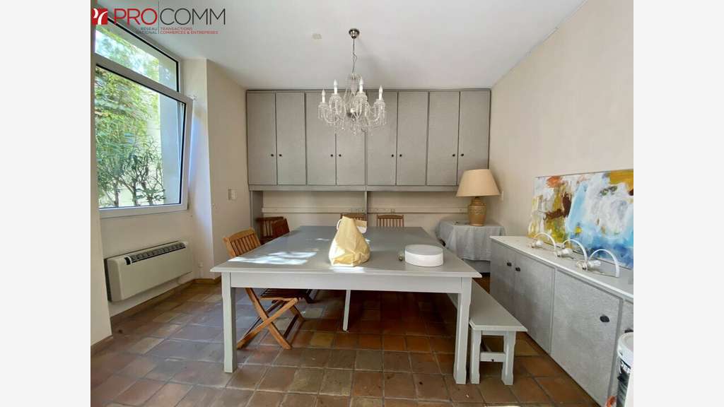 A louer bureau 25m² lumineux secteur animé Avignon