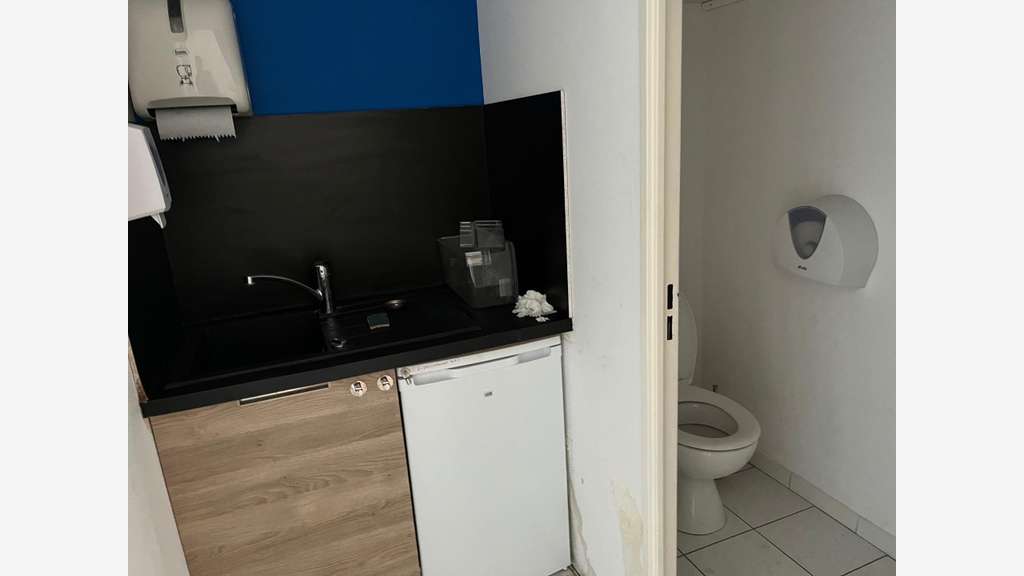 A louer bureau 125m² à Avignon ZA Courtine
