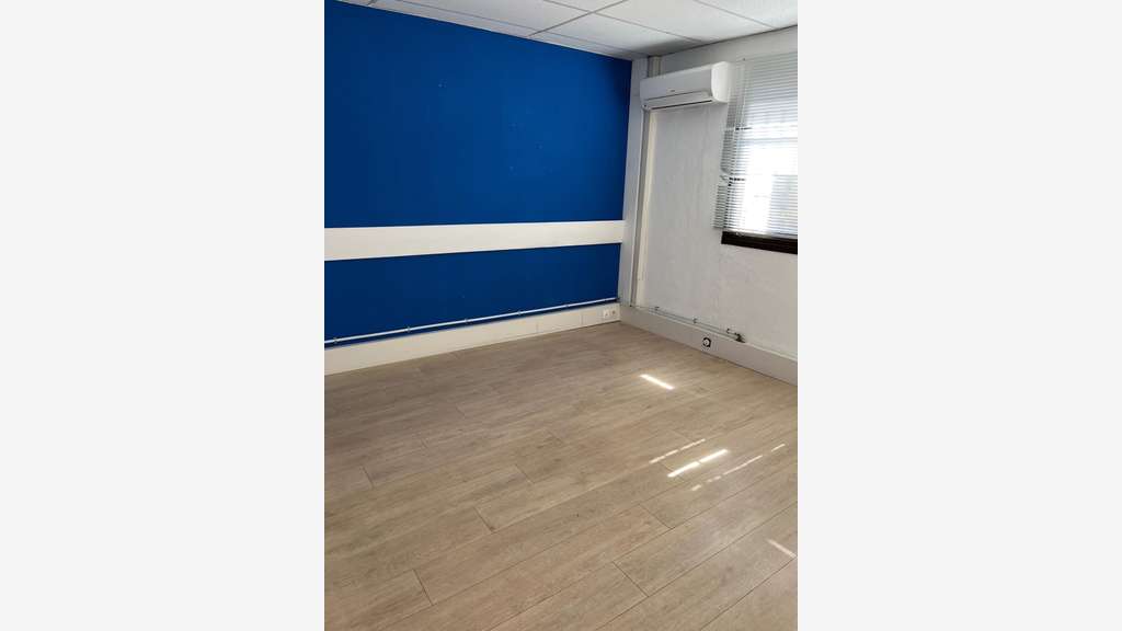 A louer bureau 125m² à Avignon ZA Courtine
