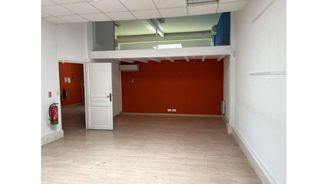 A louer bureau 125m² à Avignon ZA Courtine