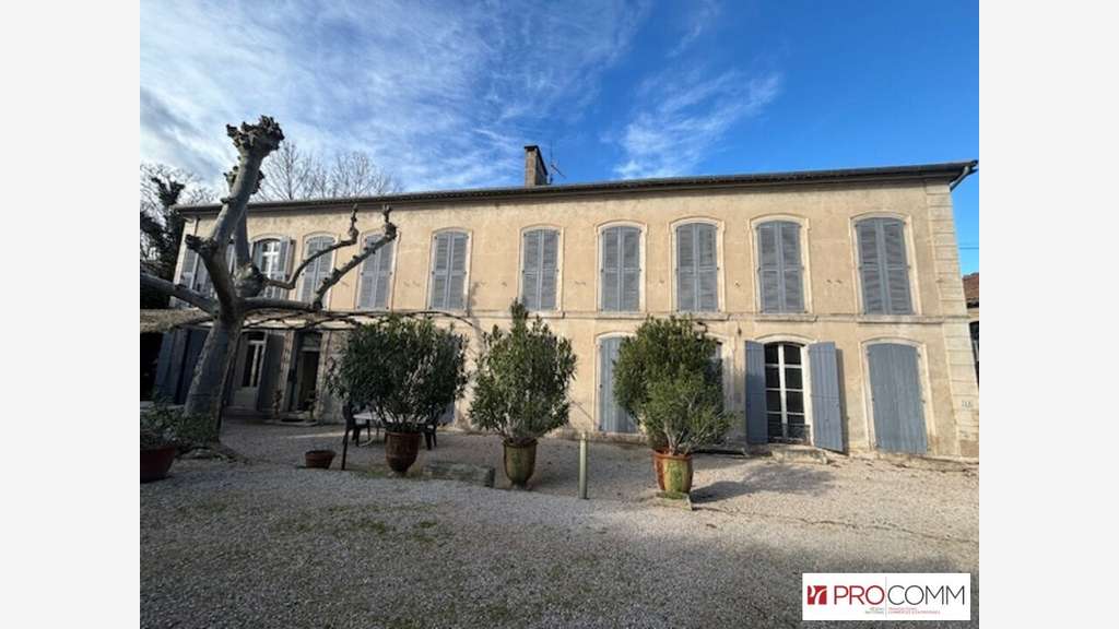 Bureaux 170m² R+1 à louer à Avignon