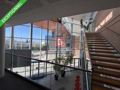 Bureaux de 1076m² à louer en RDC à Avignon