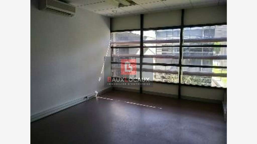 A louer bureaux 39.20m² Avignon R+1 proche Cap Sud
