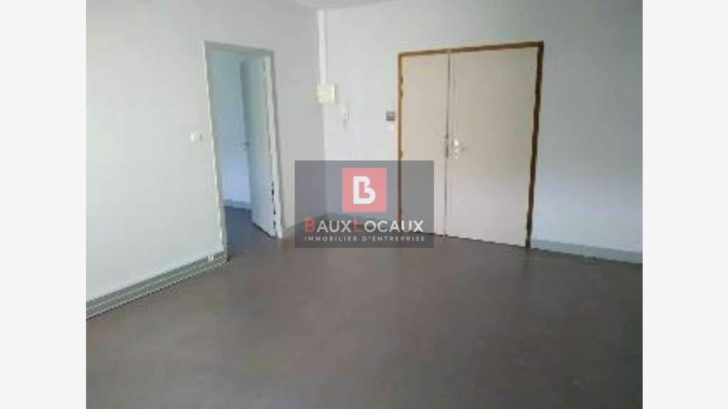 A louer bureaux 39.20m² Avignon R+1 proche Cap Sud