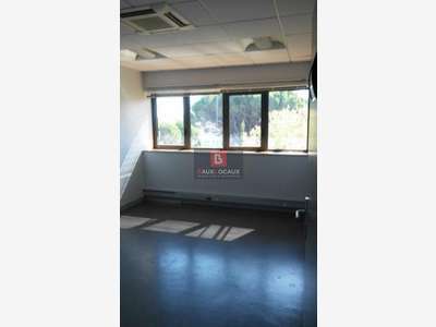 Bureaux 30m² R+1 à louer à Avignon proche Cap Sud