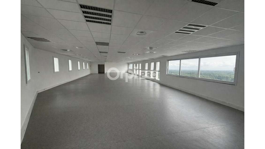 Bureau 245m² R+1 à louer à Avignon