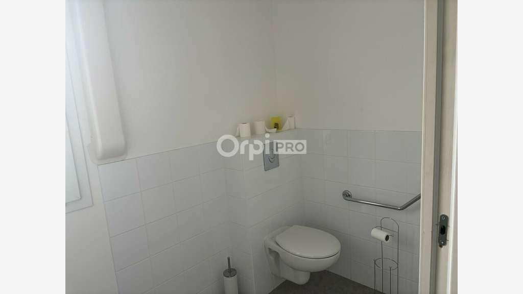 Bureau 245m² R+1 à louer à Avignon