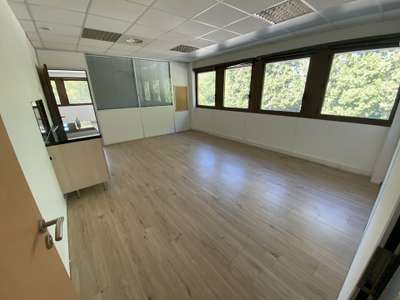 Bureaux de 272m² à louer à Avignon zone Agroparc