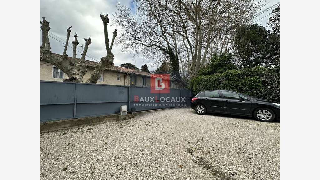 Bureaux de 170m² à louer au 1er étage à Avignon