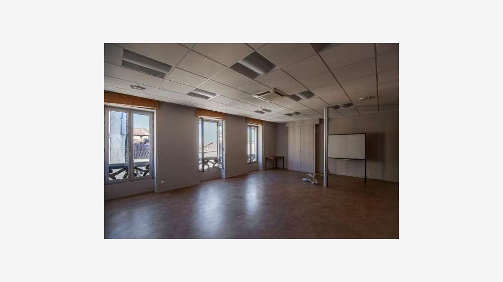 A louer bureau de 80m² à Avignon intra muros