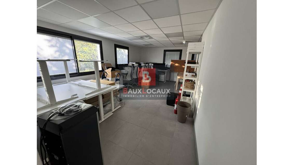 AVIGNON - BUREAUX à louer