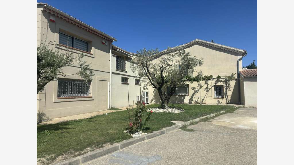 AVIGNON - BUREAUX à louer