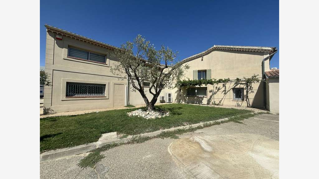 AVIGNON - BUREAUX à louer