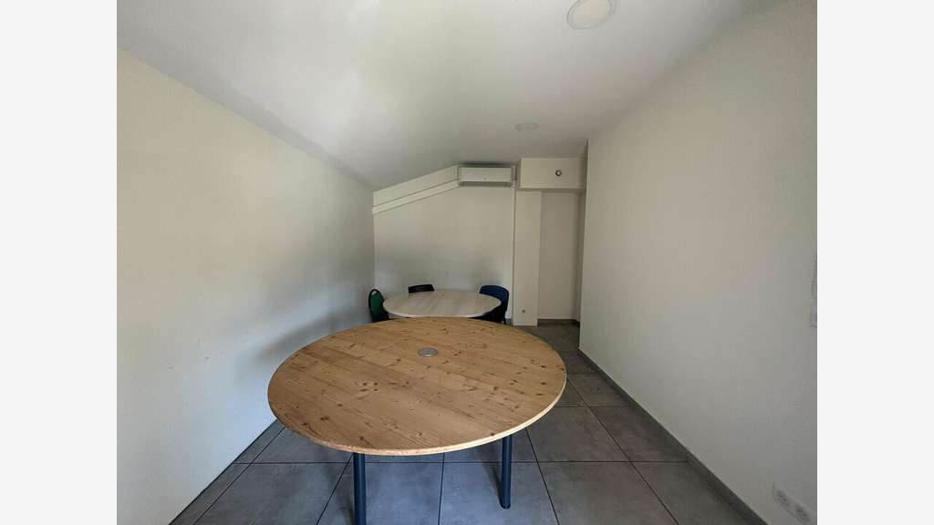 AVIGNON - BUREAUX à louer