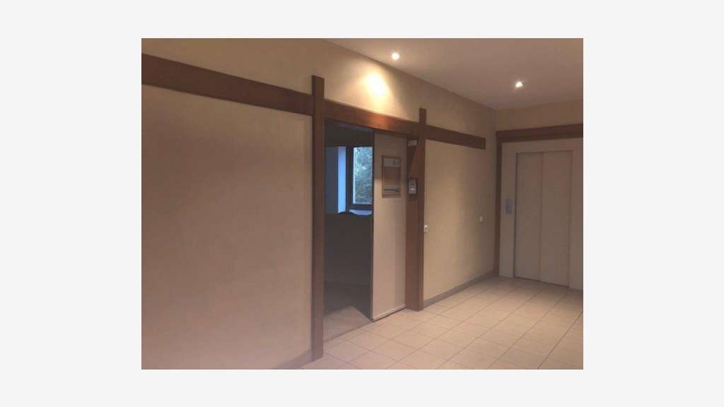 À louer – bureaux non divisibles de 230 m² à Avign