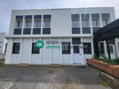 Location Locaux d'activités - Entrepôts à Avrillé