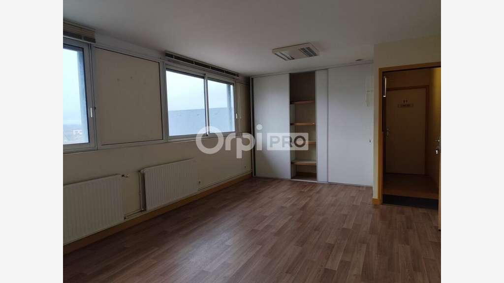 Local professionnel 25m² à louer à Limoges