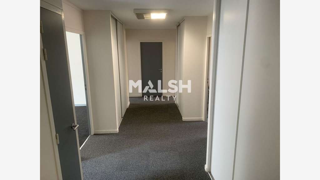 Bureaux 121m² avec garage double à Villeurbanne
