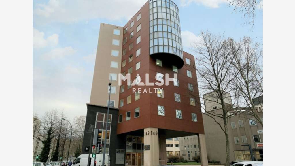 Bureaux 121m² avec garage double à Villeurbanne