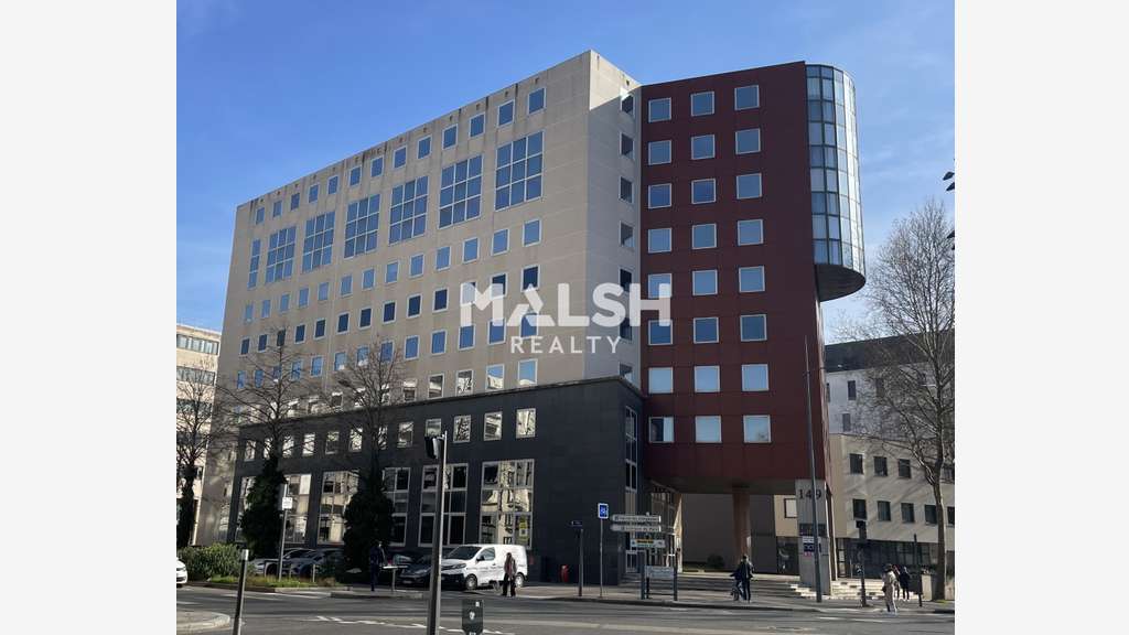 Bureaux 121m² avec garage double à Villeurbanne