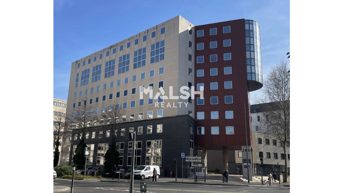 Bureaux 121m² avec garage double à Villeurbanne